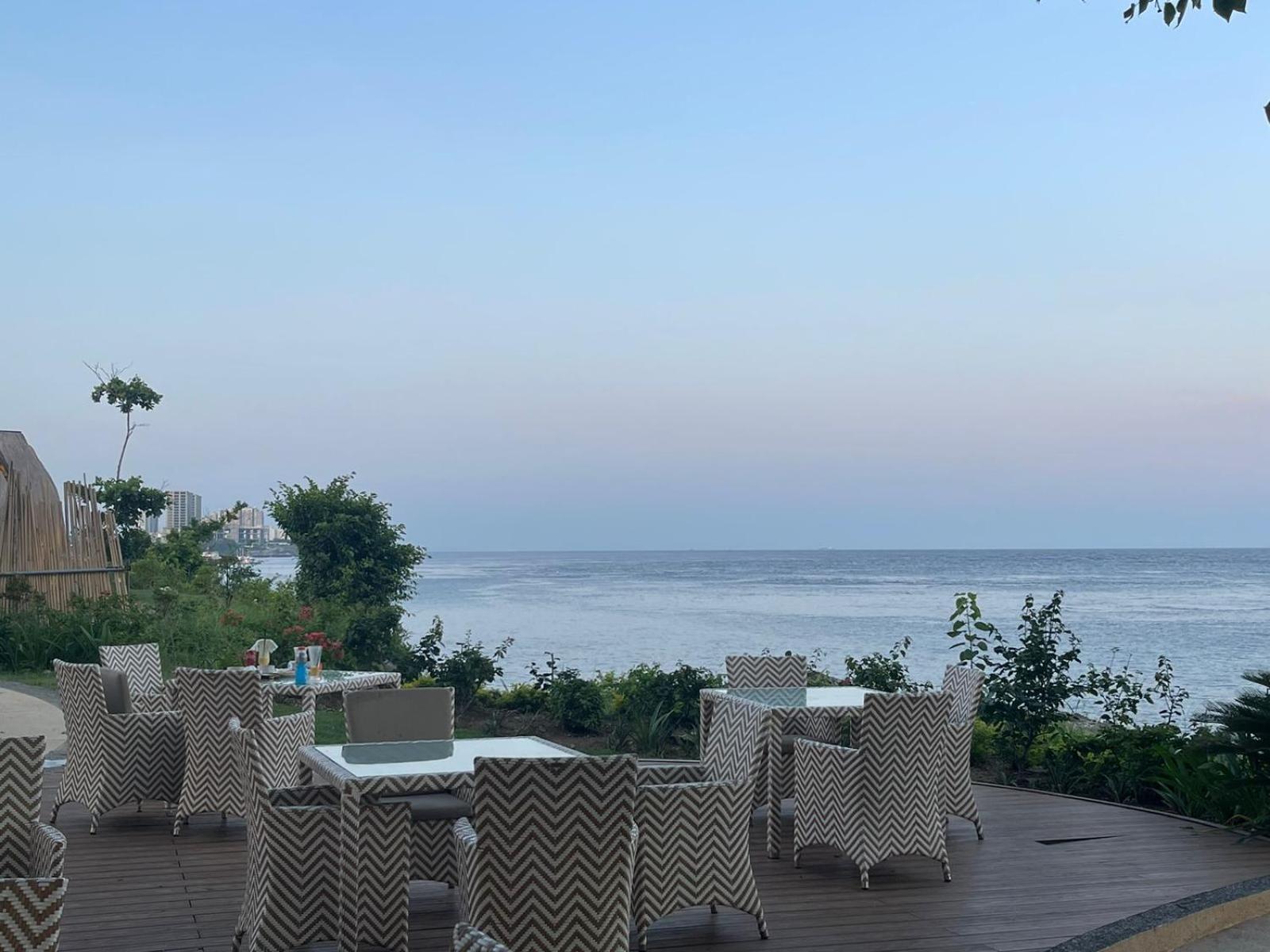 Mactan Newtown 8 Boulevard Deluxe Punta Engaño Buitenkant foto