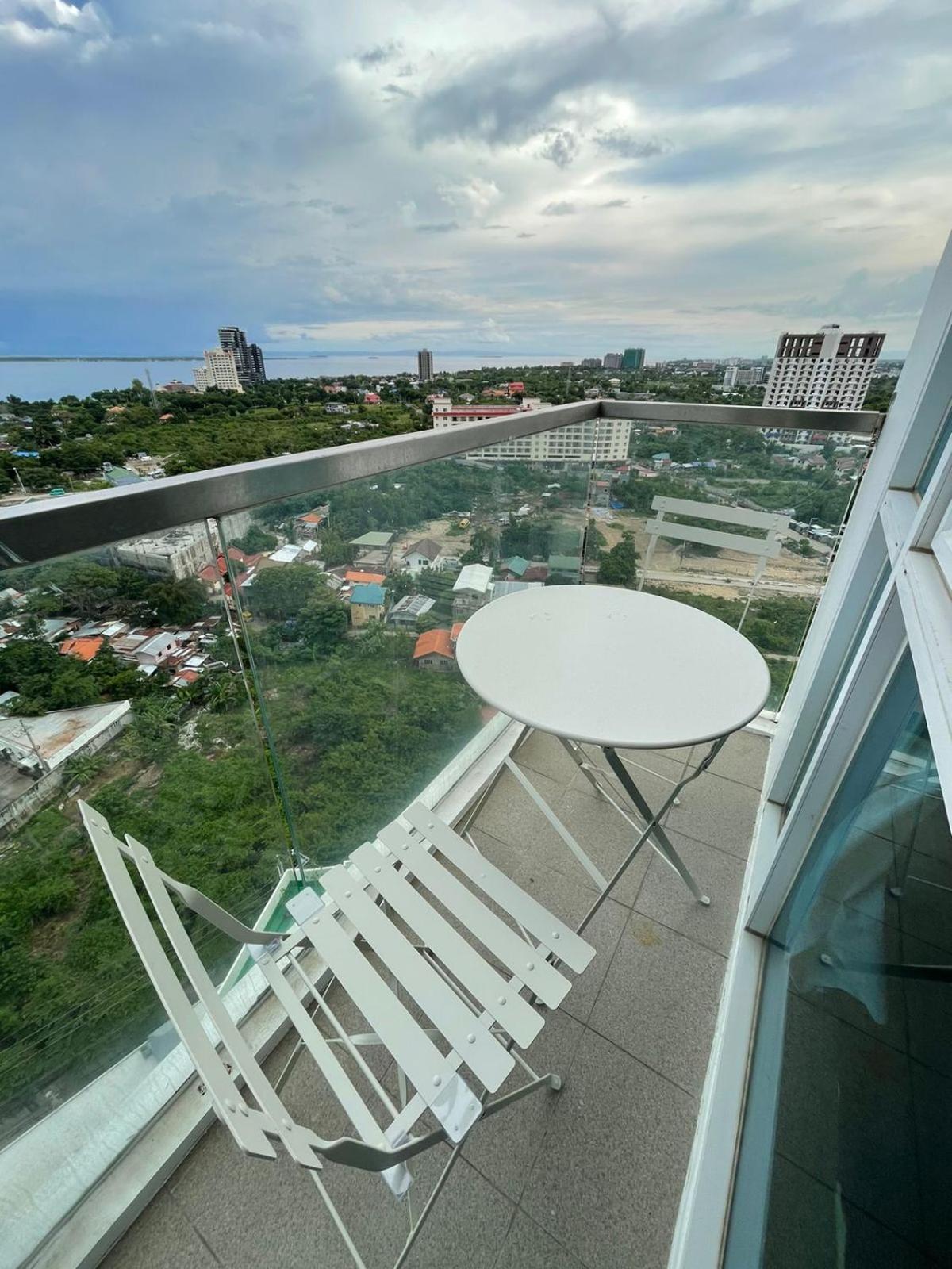 Mactan Newtown 8 Boulevard Deluxe Punta Engaño Buitenkant foto