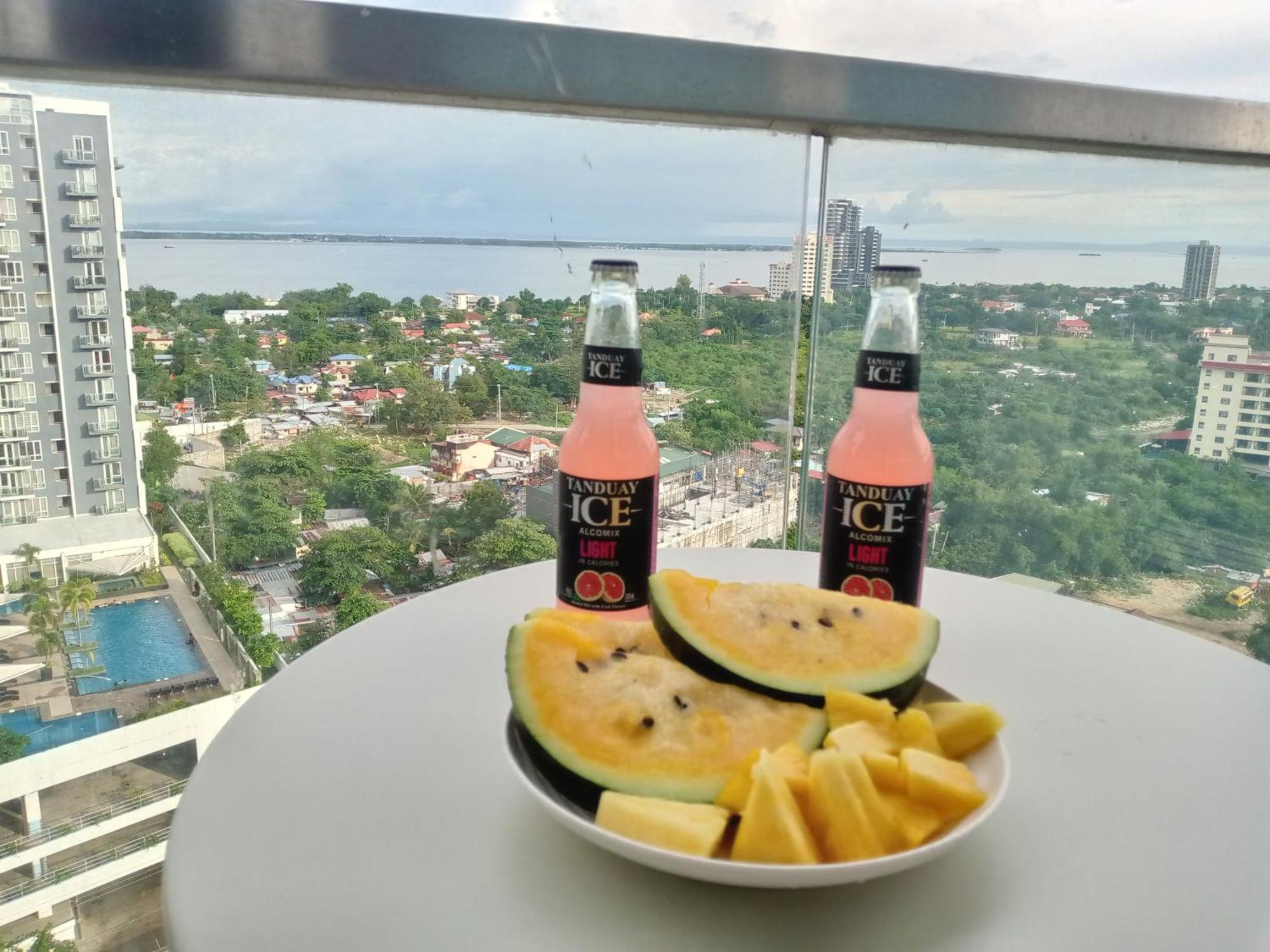 Mactan Newtown 8 Boulevard Deluxe Punta Engaño Buitenkant foto