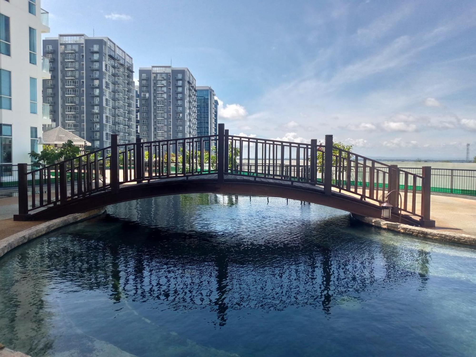 Mactan Newtown 8 Boulevard Deluxe Punta Engaño Buitenkant foto