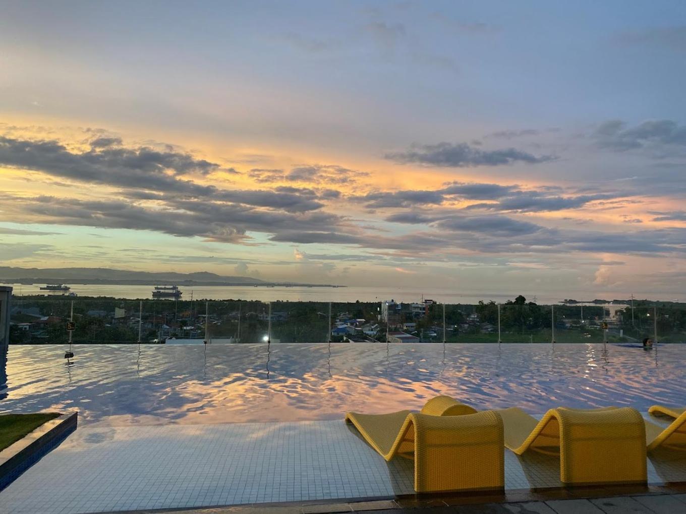 Mactan Newtown 8 Boulevard Deluxe Punta Engaño Buitenkant foto