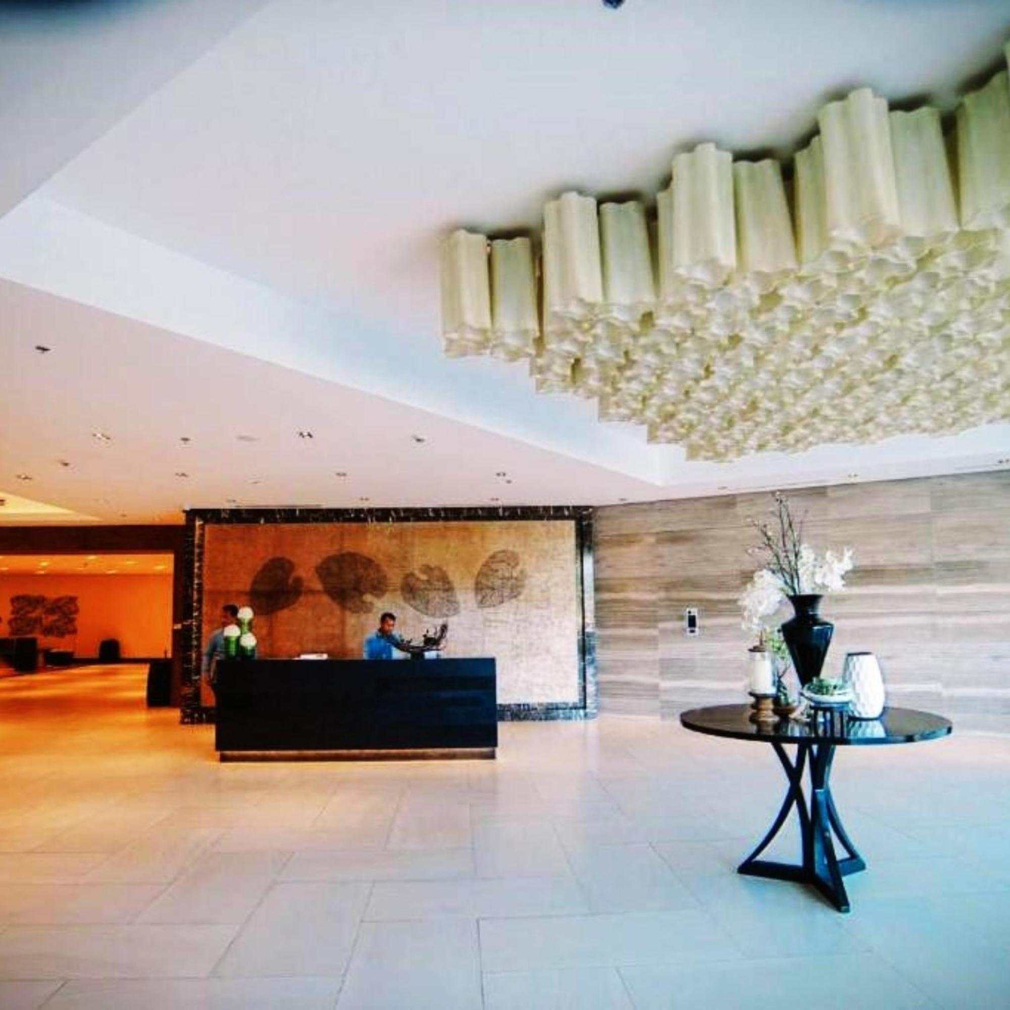 Mactan Newtown 8 Boulevard Deluxe Punta Engaño Buitenkant foto